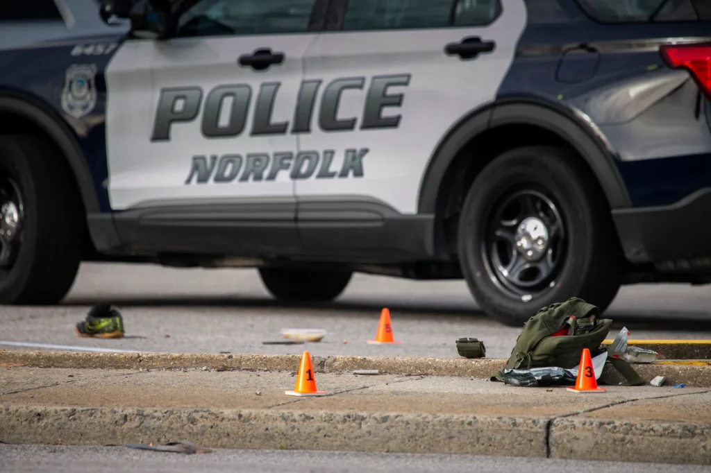 Man dead after shooting at Calvert Square in Norfolk, police say