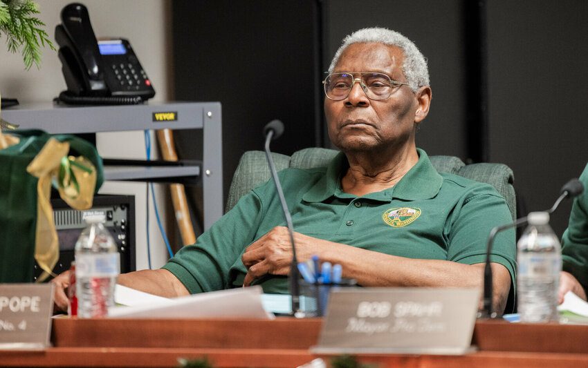 Isaac Pope accused of sexually assaulting hundreds at two juvenile facilities in lawsuit