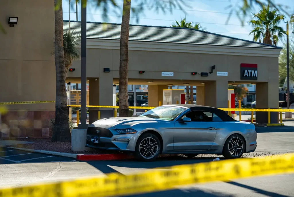 Metro: 2 injured, suspect arrested in central Las Vegas Valley carjacking
