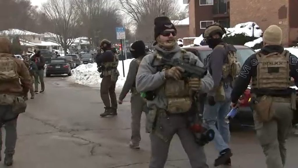 Federal agent involved in crash, ‘chemical irritants’ deployed in Elgin, police say