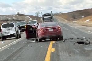 Three injured in Wayne County crash