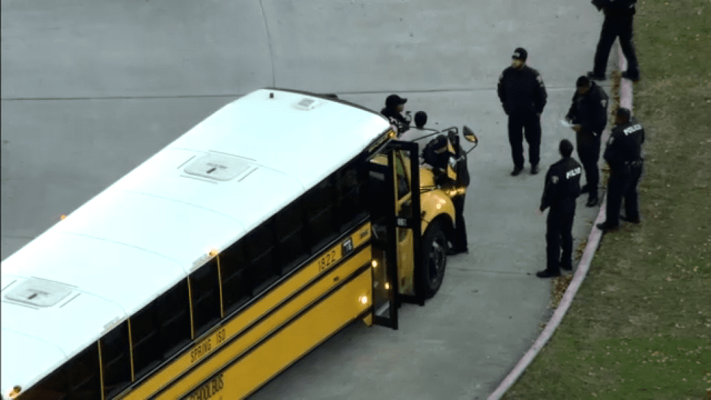 Suspect on the run after stopping Spring ISD school bus, pointing gun at driver and students: Pct. 4