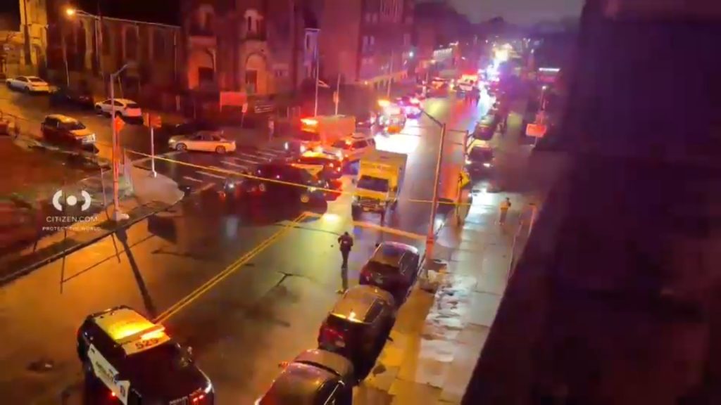 Newark shooting leaves 2 people dead, 2 others injured