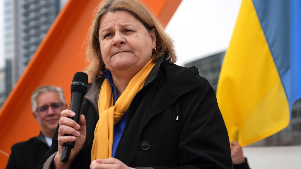 Milwaukee judge found guilty on obstruction charge after allegedly helping migrant evade arrest, AP reports