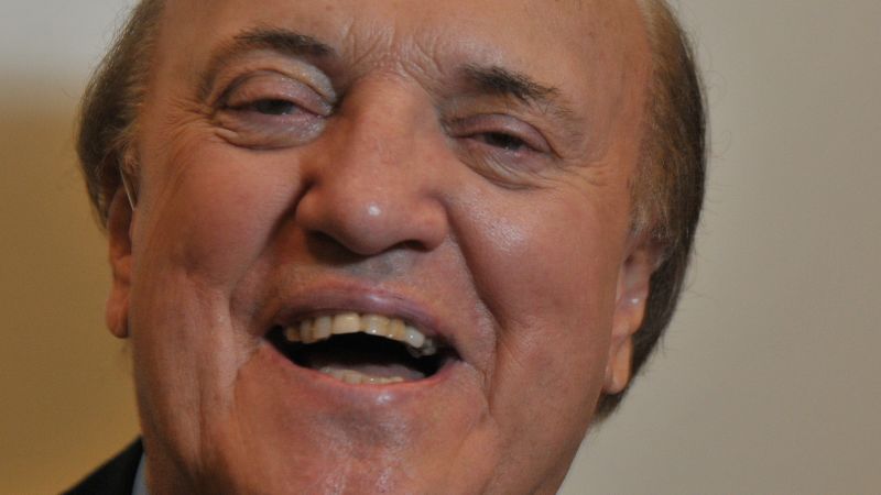 Pulitzer Prize-winning correspondent Peter Arnett, who reported from Vietnam and Gulf War, has died | CNN Business