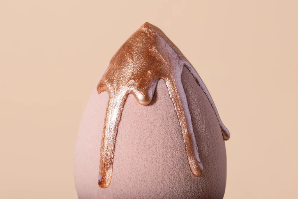 How to Use Bronzing Drops Correctly, According to Pro Makeup Artists