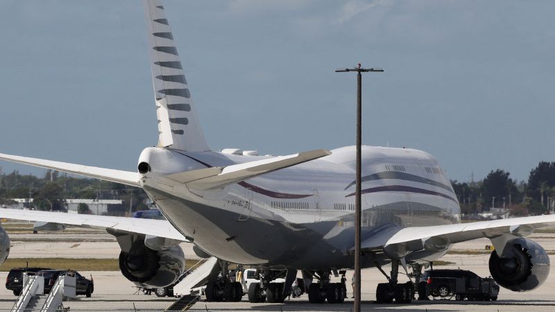 Air Force purchasing two 747-8 planes from Lufthansa to support future Air Force One program | CNN Politics