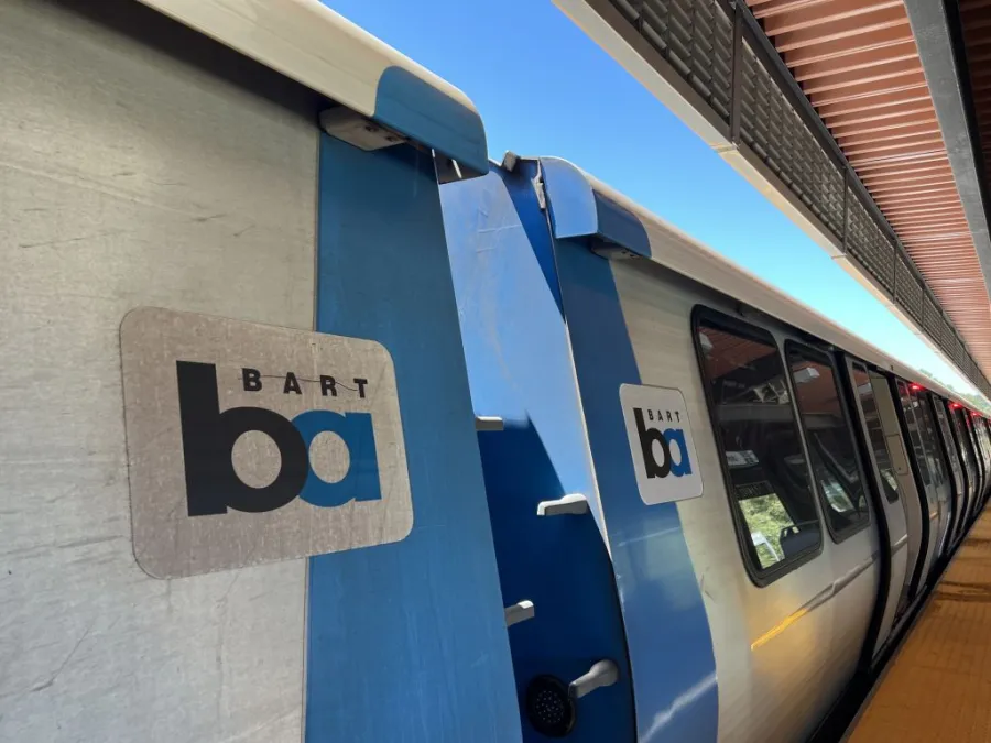 Disabled BART train in East Bay causes major delays