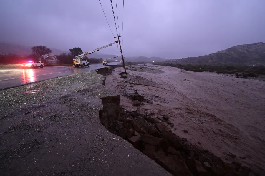 Mudslides trap residents in Southern California mountain community