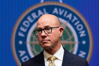 Democratic Senator criticizes FAA chief for failing to sell Republic Airways stock