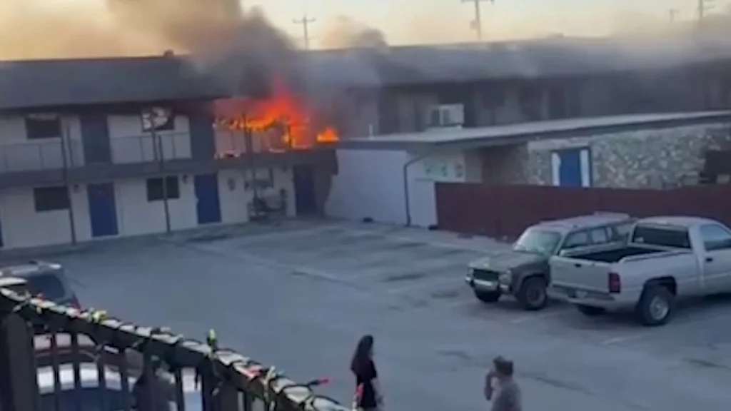 Fire at Universal City apartment complex displaces residents