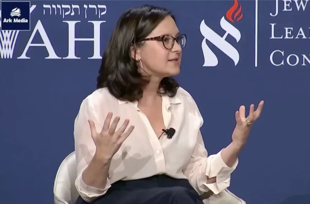 Critics Lash Out at Bari Weiss After 60 Minutes Yanks Segment on Trump Deportations Last Minute: ‘SHAME, SHAME, SHAME!’