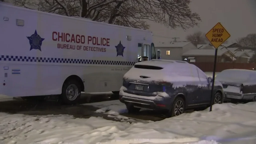 Chicago police officer shot in vest, 2 others injured in exchange of gunfire in Morgan Park: CPD