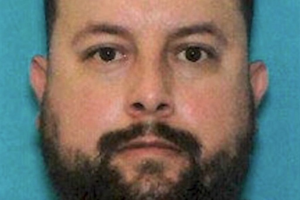 Border Patrol agent accused of robbing and sexually assaulting 4 women in Chicago