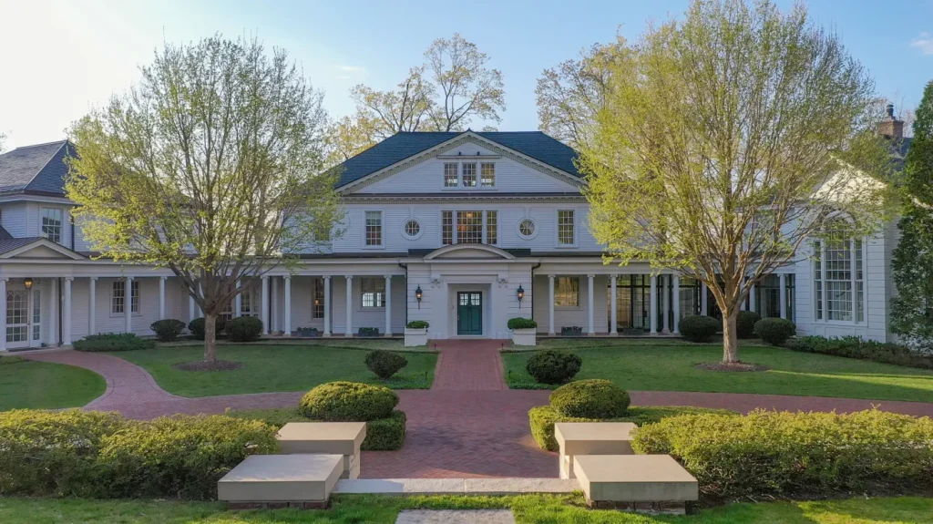 Foundation sues financier who walked away from deal to buy Lake Geneva’s Aloha Lodge