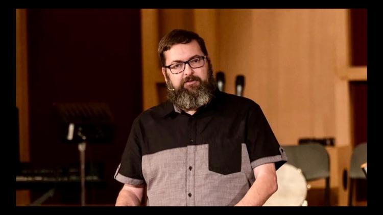 Phoenix pastor killed while attempting to cross street