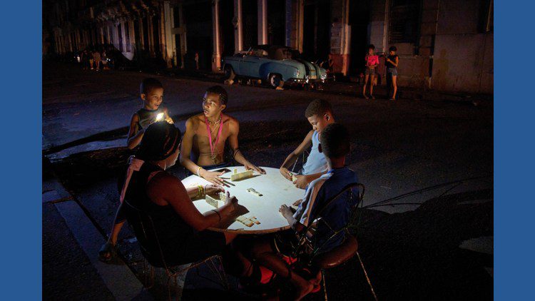 Massive power outage hits Cuba’s western region after transmission line fails