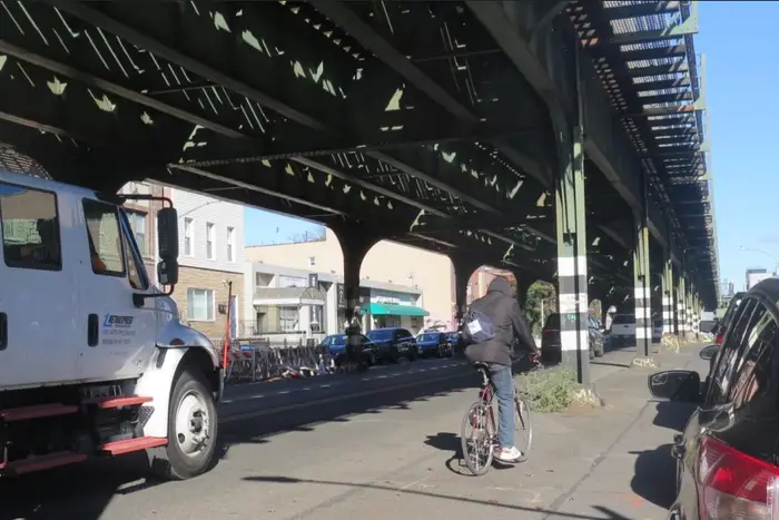Queens judge orders Astoria bike lane removed, says city fell short on safety measures