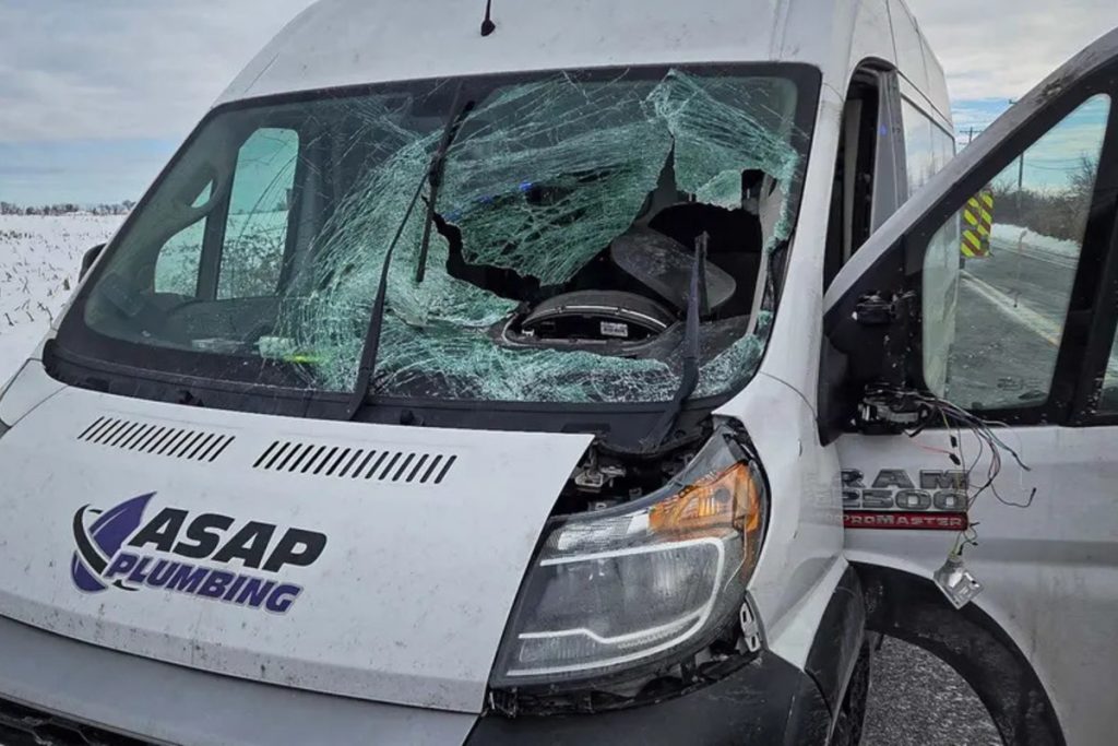 Illinois Driver Injured by Falling Ice From Semi-Truck in McHenry County