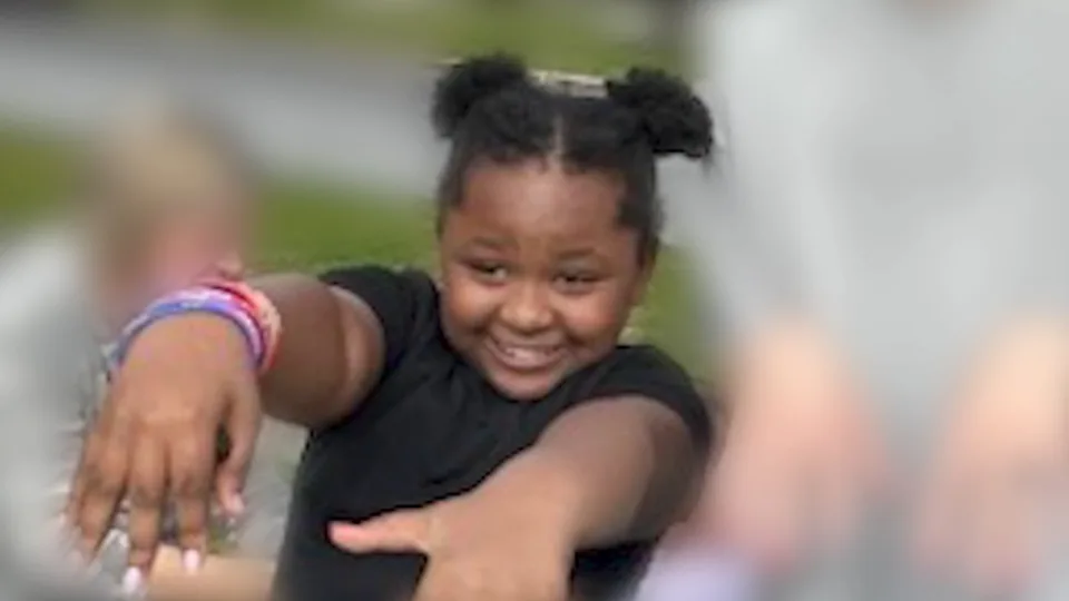 Big sister of teen who was shot to death held her as she took final breath: ‘Blood on my hands’