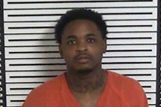 Manhunt for escaped inmate from Louisiana jail continues