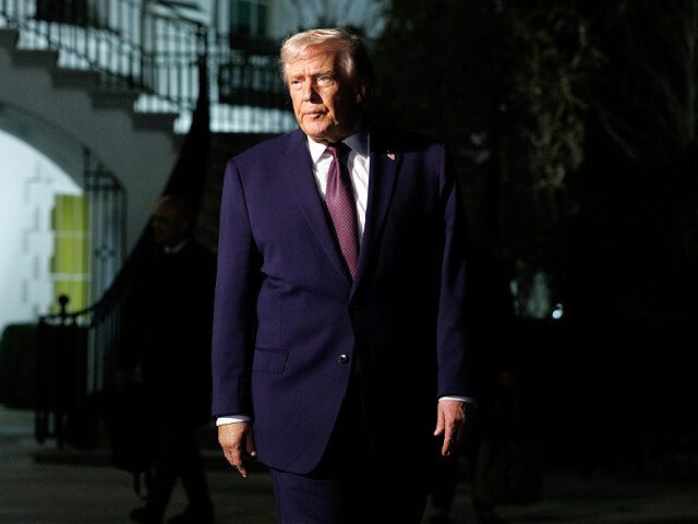 Trump: ‘Barack Hussein Obamacare Was Created to Make Insurance Companies Rich’