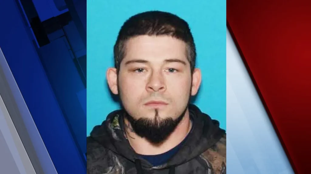 U.S. Marshals searching for Missouri man charged with statutory rape, possession of child pornography