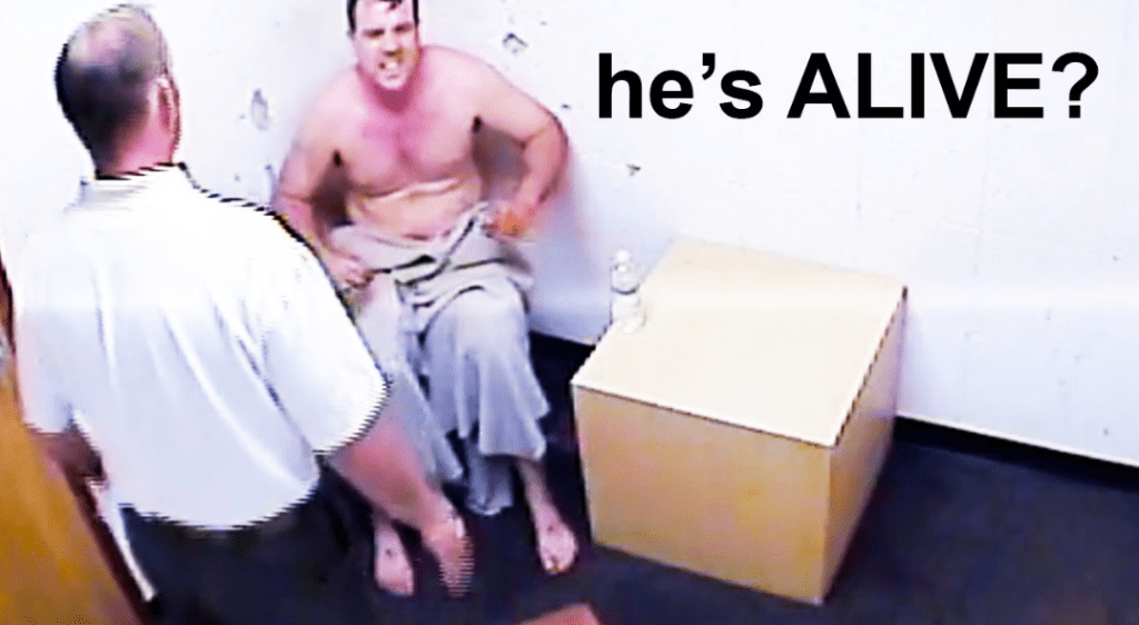 4-Year-Old Refuses to Die After Mass Killer Dad Goes on Rampage