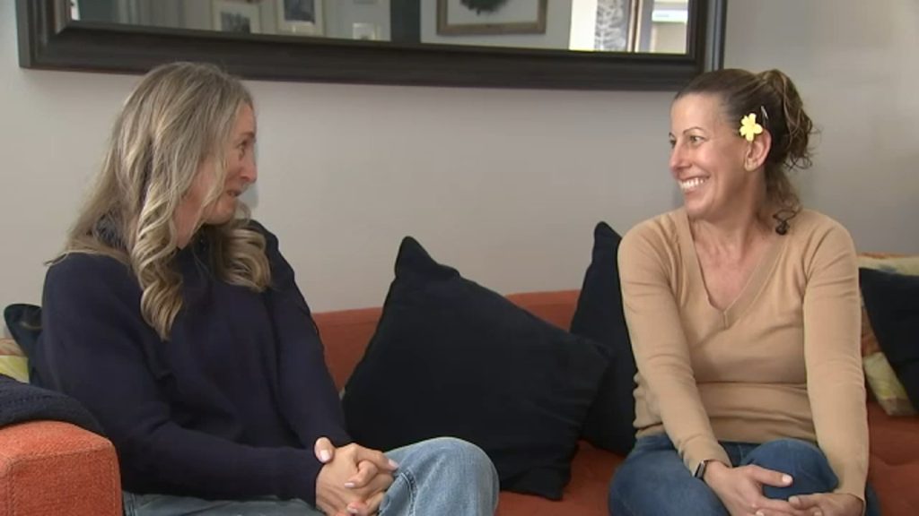 Hawthorne teacher donates kidney to friend in need of a transplant: ‘I want you to live life’