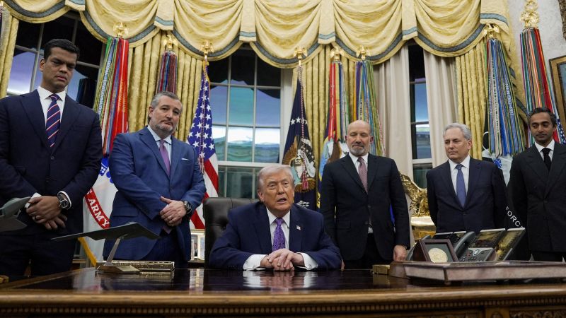 Trump signs executive order blocking states from enforcing their own regulations around AI | CNN Business