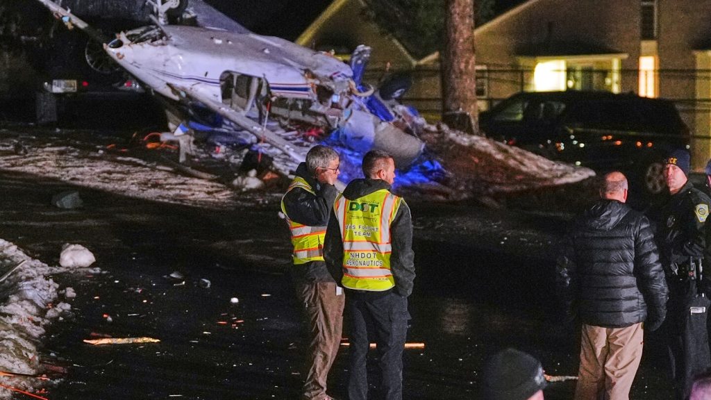 Pilot hospitalized after plane crash in New Hampshire neighborhood
