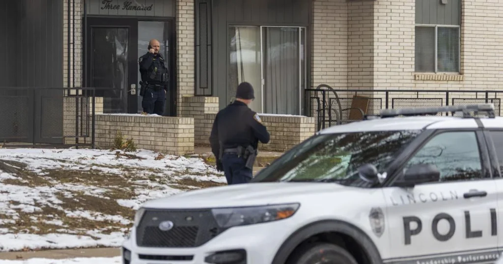 Man found with self-inflicted knife wound after Lincoln police respond to disturbance