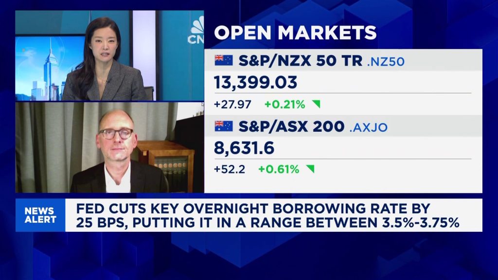 Economist sees US on track for steady GDP growth, and strength in the dollar