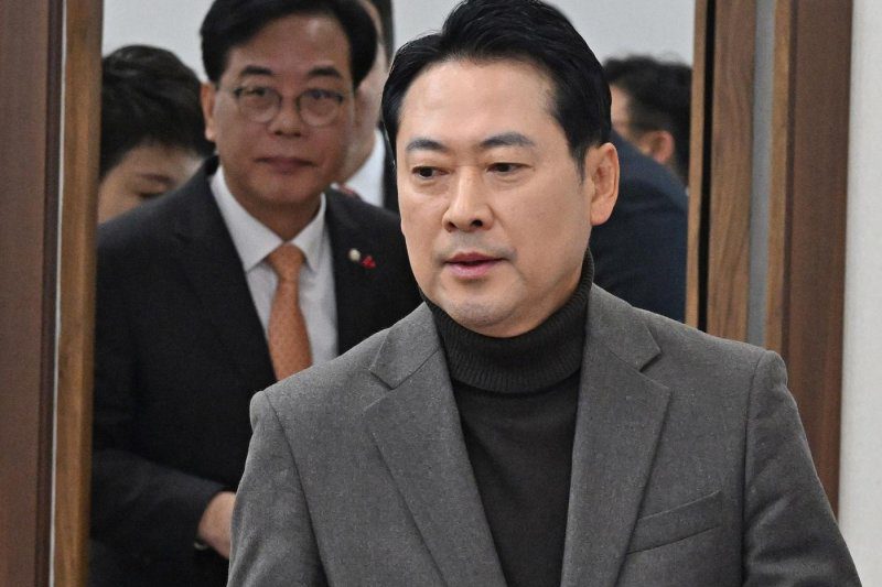 S Korea opposition leader says president’s N Korea policy amounts to “surrender”