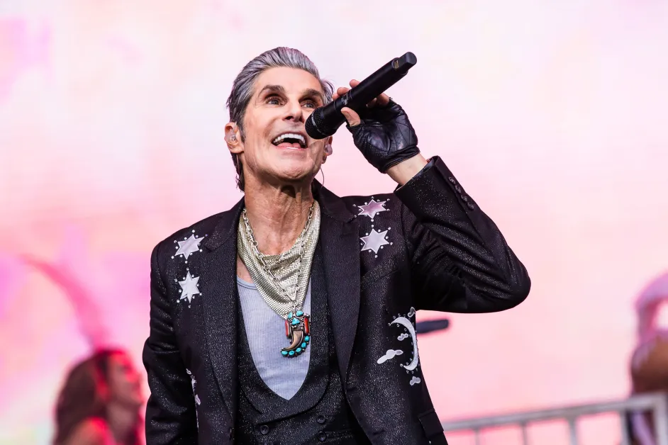 Jane’s Addiction Signals Truce: ‘We Have Come Together One Last Time to Resolve Our Differences’