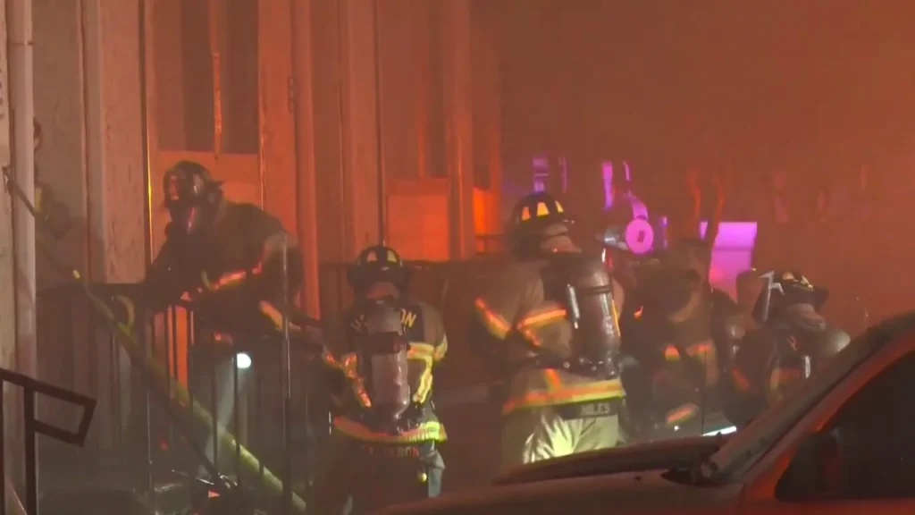 Firefighter falls through floor as crews battle large northwest Houston apartment fire