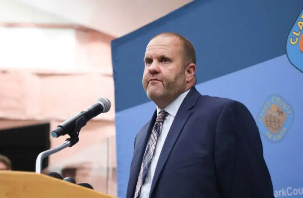 Clark County manager earns praise in review from commissioners, gets bonus