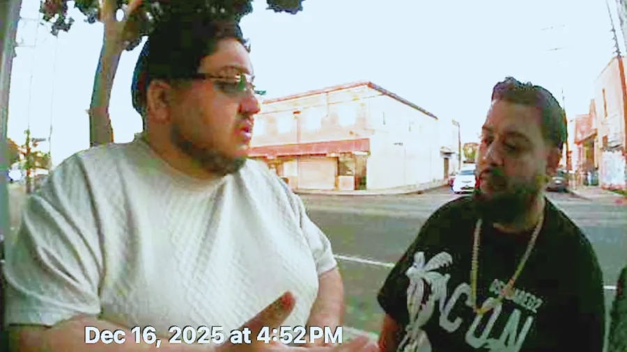 2 men steal over $200,000 worth of jewelry from Los Angeles shop