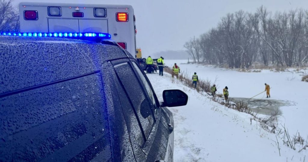 Truck crashes into Mississippi River in Buffalo County