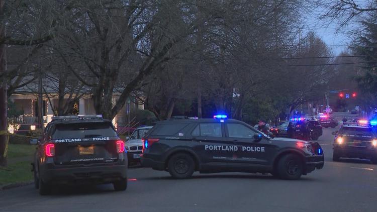 Two people stabbed in Northeast Portland on Christmas Eve