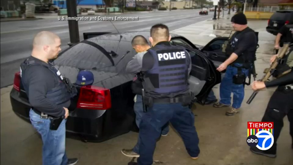 Tiempo: Report finds ICE arrests disproportionately impact the Latino community