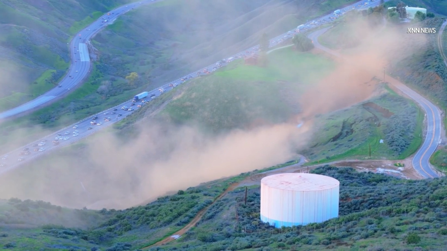 Crews assess damage after Castaic pipeline rupture