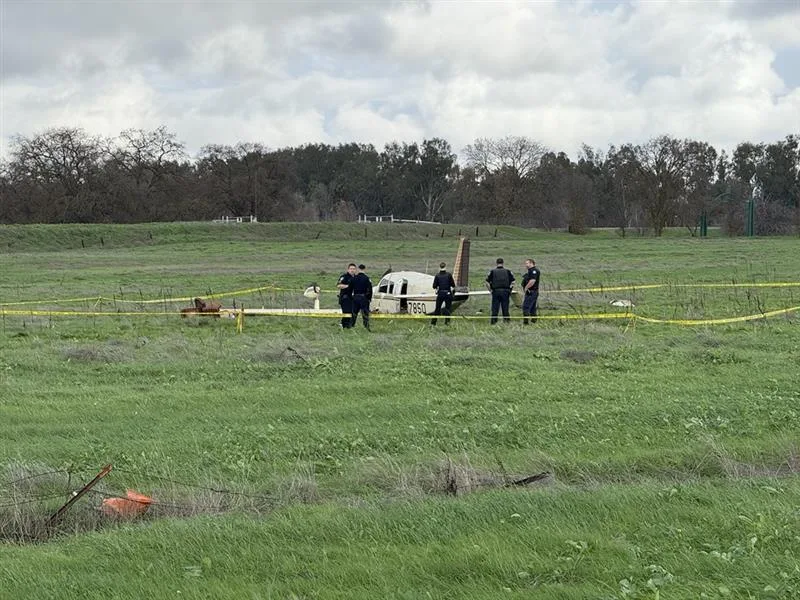 Plane crash in North Sacramento leaves two people in critical condition