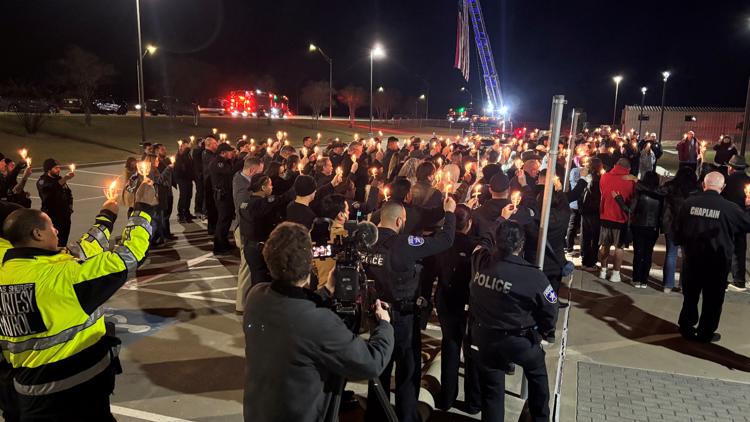 Kaufman officer’s death comes on same day community gathers for another fallen first responder