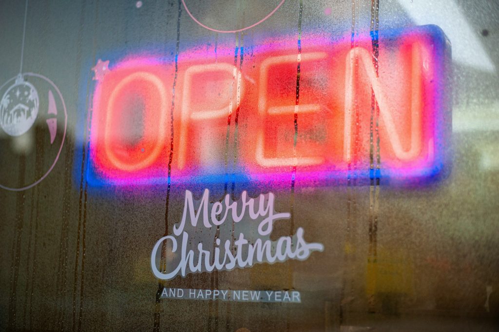 Stores That Will Be Open On Christmas Eve In Western New York