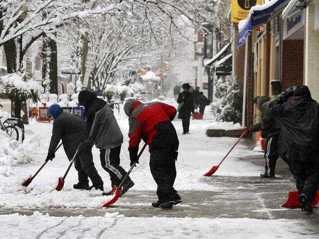 Here’s how to earn money shoveling snow this winter