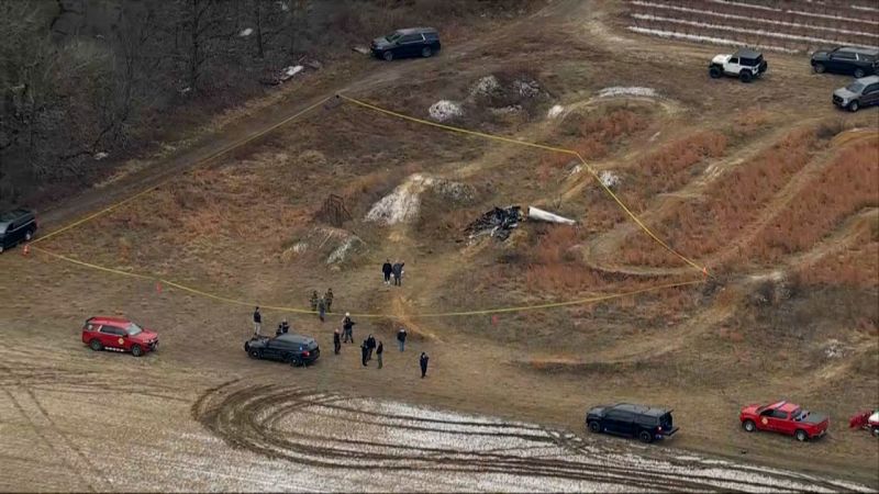 Midair helicopter crash in New Jersey leaves one person dead and another injured, officials say | CNN