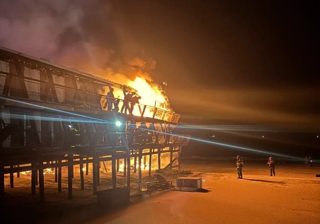Iconic Silver Gull Beach Club in Queens partially destroyed by raging fire