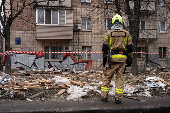Russia launches hypersonic missile attack on Kyiv ahead of Zelensky-Trump meeting