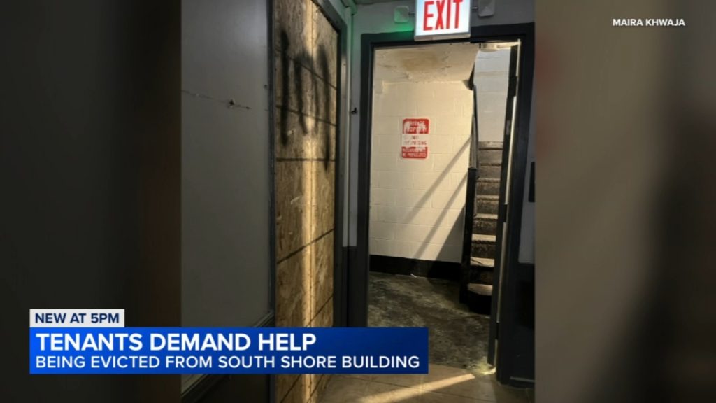 Dozens of tenants in South Shore building immigration agents raided being evicted